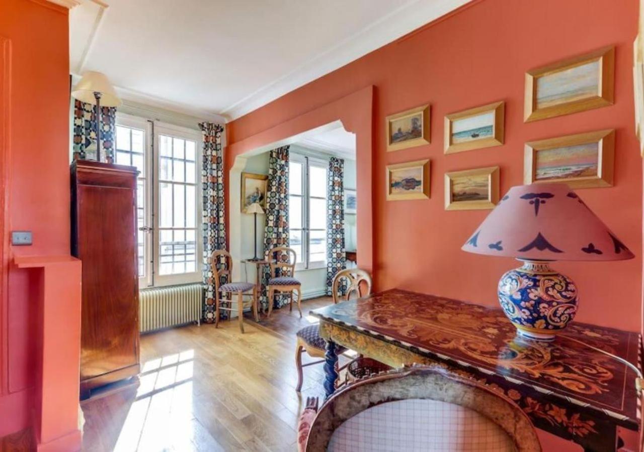 Le Pastel - Refined & Colorful - Madeleine Apartment Paris